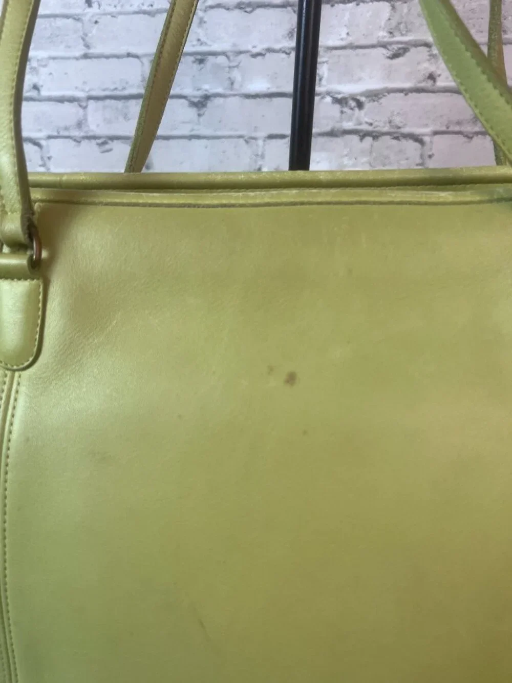 RARE COLOR!! Coach Vintage Medium Framed Pouch 9998 in Lime